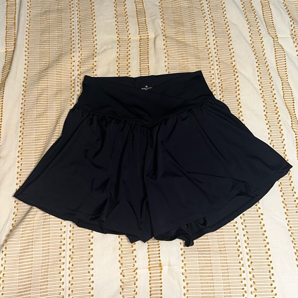 Crisscross Waist Band Flowy Shorts - Medium - Black